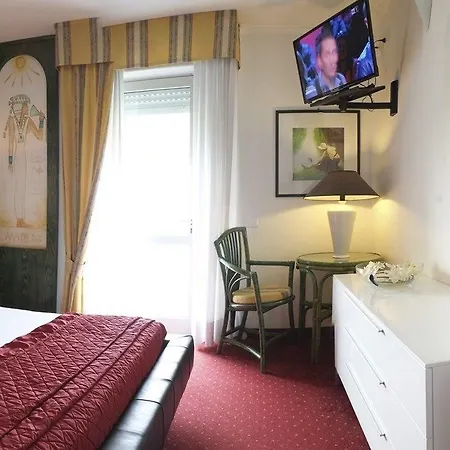 Soraya Hotel 3*